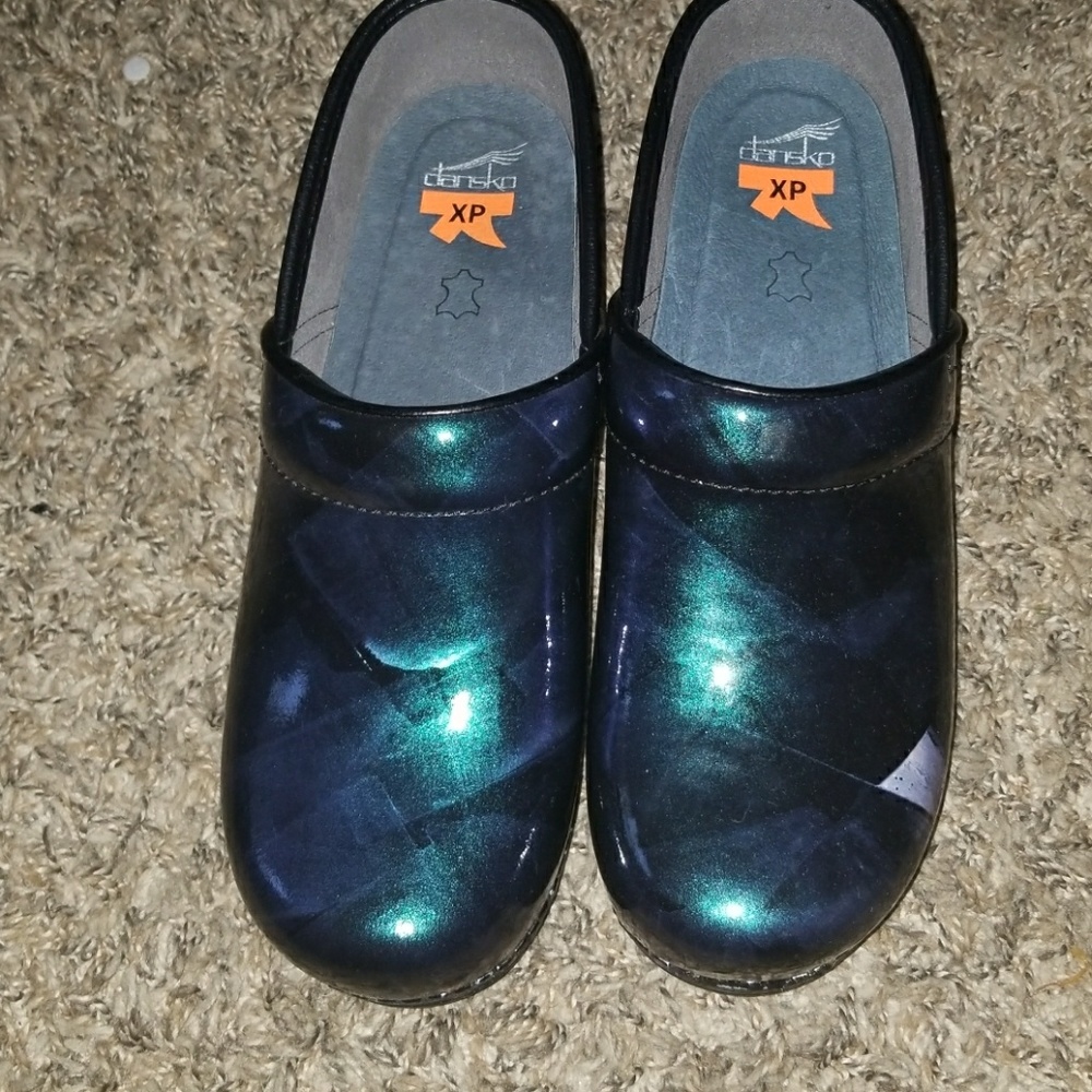 Dansko xp clog pro Patent Paint Brush Size 39